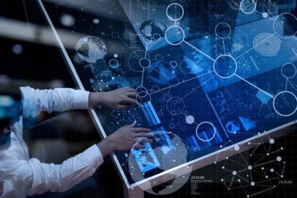 文科生轉戰計算機硬件開發 機遇、挑戰與建議