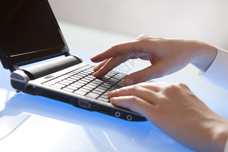 從硅片到智能 計算機硬件開發(fā)的演進與未來